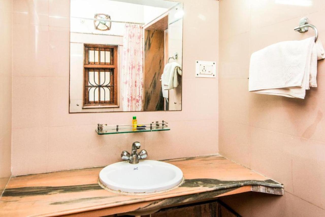 Hotel Ullash Residency Salt Lake Kolkata - Fully-Air-Conditioned-Hotel Spacious-Room With-Parking-Facility Солт-Лейк-Сити Экстерьер фото